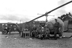 8225th_MASH_personnel_with_H-13_helo_in_Korea_1951